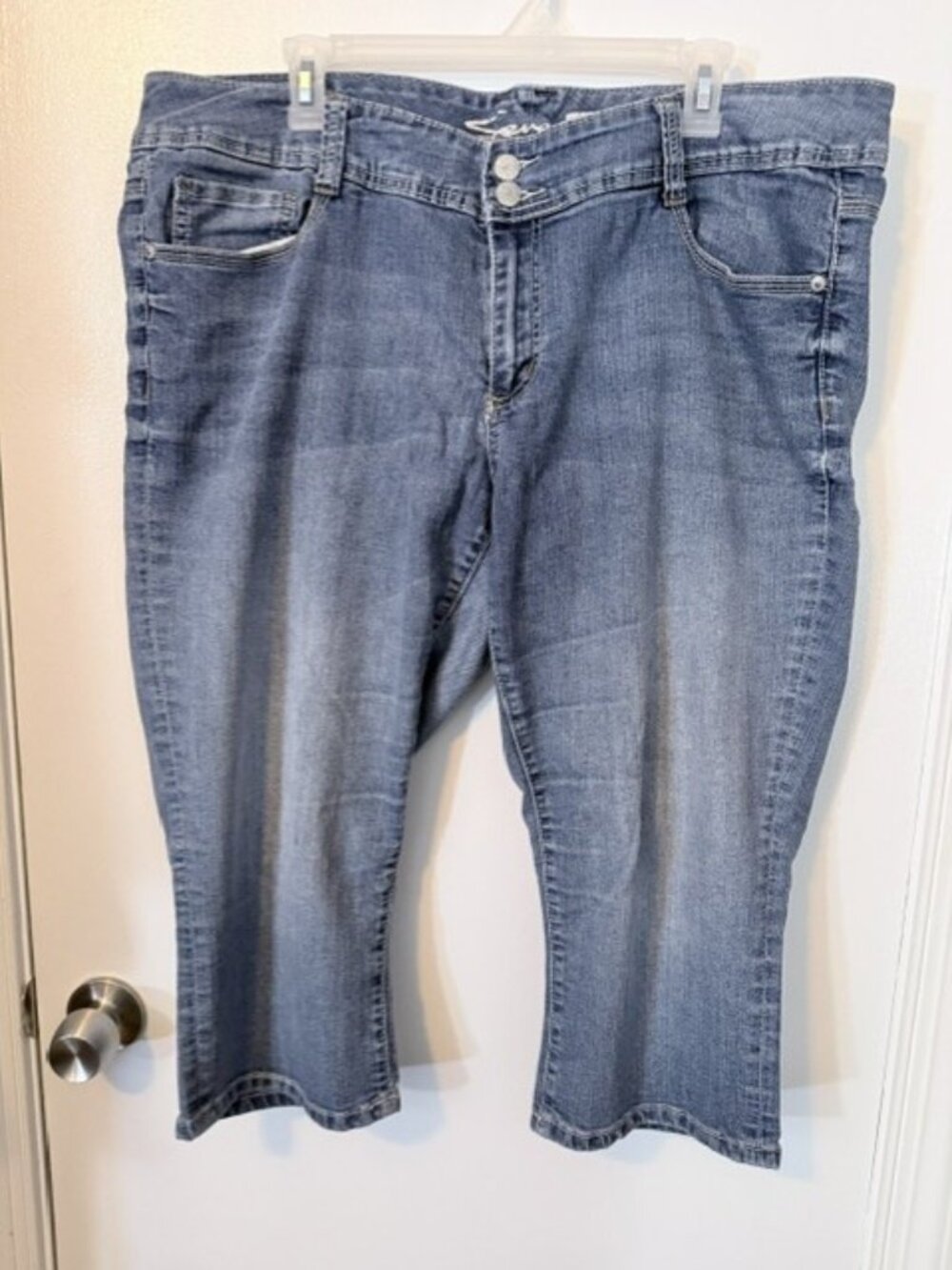 Seven7 Luxe Denim Capris Jeans Women's Plus Size 18 Med Wash Embroidered Pockets